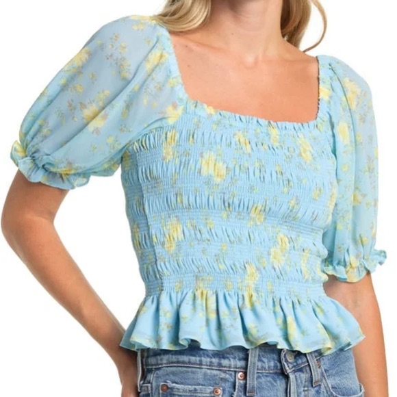 Wayf Smocked Floral Print With Puffed Sleeves Peplum Bottom Top Size Small